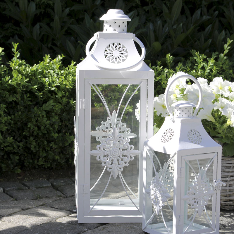 Weiße Laterne CHATEAU weiß glänzend mit Ornamenten H57cm (groß